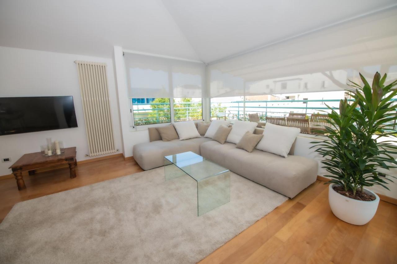 Luxury Suites Collection - Pascoli 13 Riccione Kültér fotó
